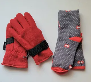 Guantes y calcetines niña