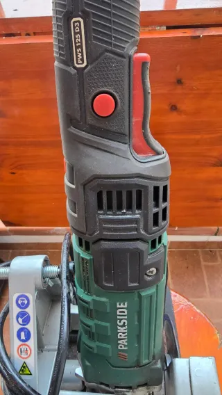 Amoladora Parkside con soporte