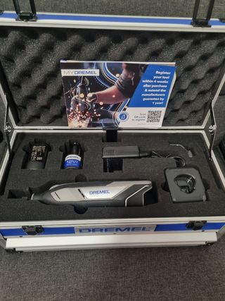 Dremel 8240 Multiherramienta 12V + 65 Accesorios