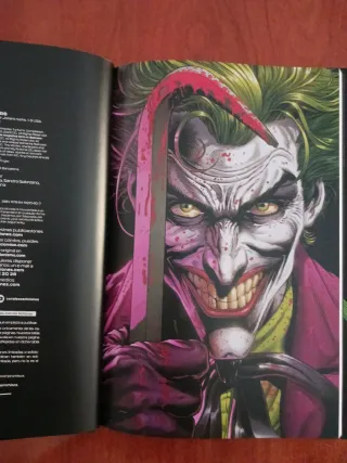 Batman los tres jokers.