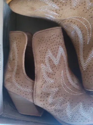 Botines mujer beige y marrón