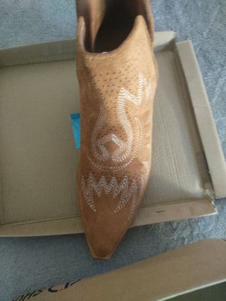 Botines mujer beige y marrón