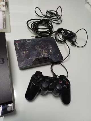 Consola PS3 nera + 4 giochi e accessori