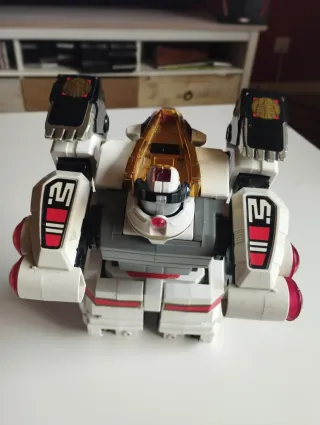 Vecchia figura robot bianco dei Power Rangers