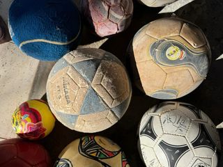 Lote 17 Balones Fútbol y Varios