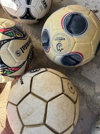 Lote 17 Balones Fútbol y Varios