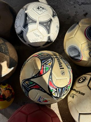 Lote 17 Balones Fútbol y Varios