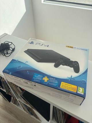 Sony PS4 Negra 500GB HDR