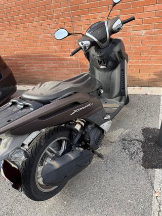 Yamaha Xenter 125