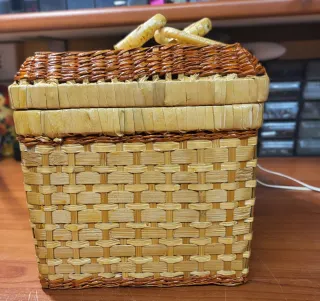 Cesto in vimini con manico