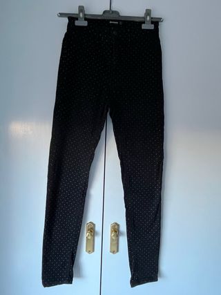 Stradivarius - Pantalón skinny tiro alto negro
