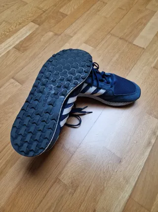 Zapatillas Adidas Azul y Blanco