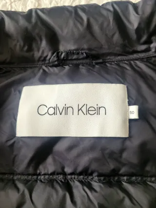 Chaqueta ultraligera de Calvin Klein Negra