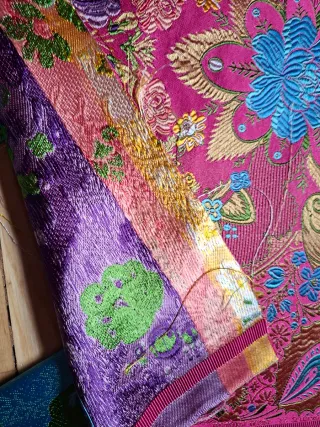 Lote 3 retales telas bordadas seda