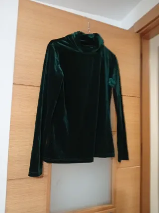 Jersey cuello alto verde terciopelo