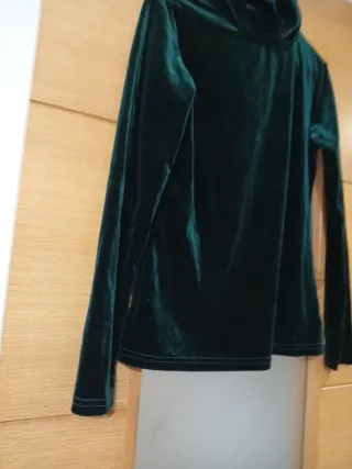 Jersey cuello alto verde terciopelo