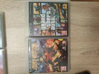 Playstation 3 más juegos, mandos y micrófonos