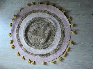 Tappeto rotondo in juta rosa beige