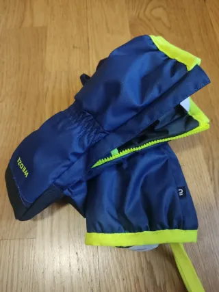 Mono de nieve Wedze y guantes niño