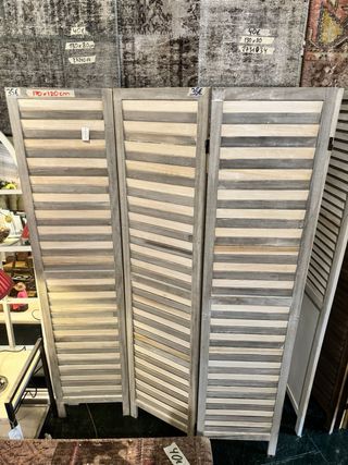 Biombos de madera (varias unidades)