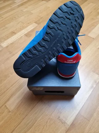 Zapatillas New Balance Azul y Rojo