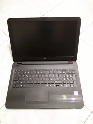 HP Laptop PC 17 Modello 3165NGW no test