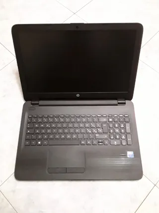 HP Laptop PC 17 Modello 3165NGW no test