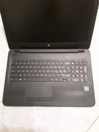 HP Laptop PC 17 Modello 3165NGW no test