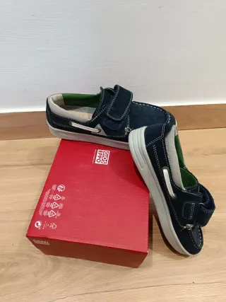 Zapatos Geox niño azul 34