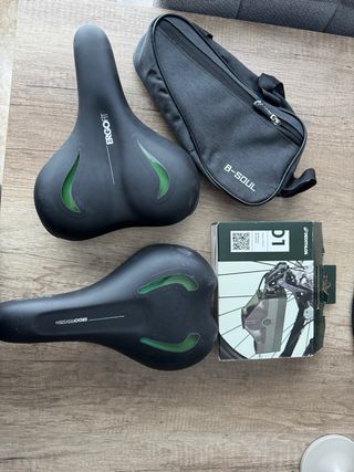 Bicicleta de montaña gris