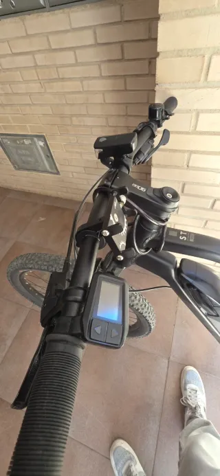 Bicicleta Eléctrica y Manual Negra