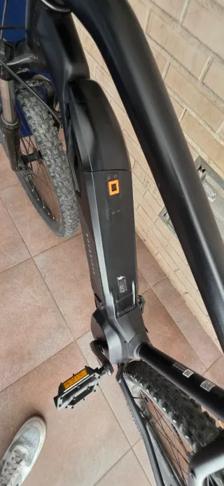 Bicicleta Eléctrica y Manual Negra