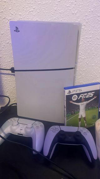 Console PlayStation 5 + 2 Controller + Gioco