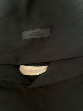 Sudadera Essentials Negra