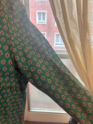 Blusa manga larga estampada T. L