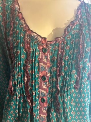 Blusa manga larga estampada T. L