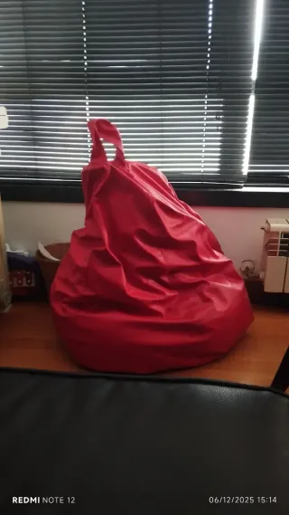 Puf pera piel sintética rojo