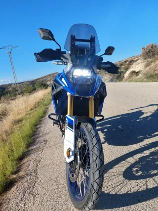 Suzuki V-Strom 1050 Azul/Blanca