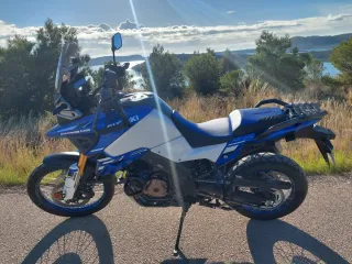 Suzuki V-Strom 1050 Azul/Blanca