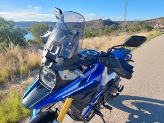 Suzuki V-Strom 1050 Azul/Blanca