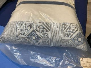 Cojín Azteca Azul y Blanco