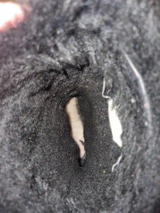 Stivali UGG neri con fibbia e pelliccia