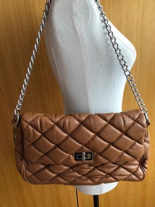 Bolso Teria Yabar Piel Acolchada