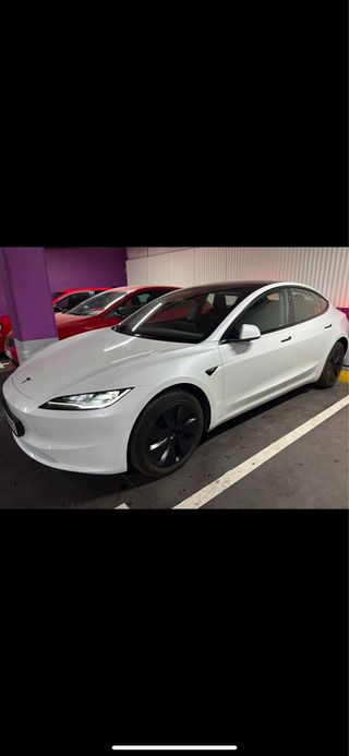 Alquiler Tesla por día u horas.