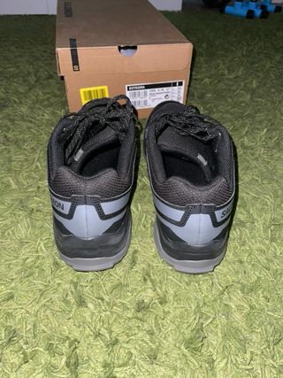 Salomon Negras Talla 44