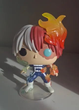 Funko Pop Todoroki sin caja