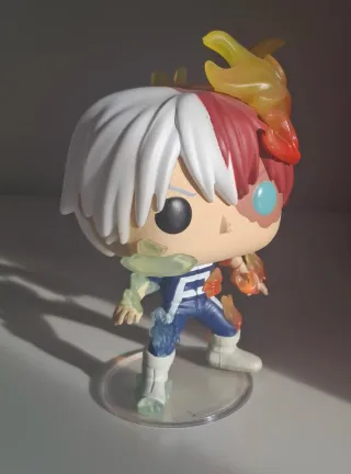 Funko Pop Todoroki sin caja