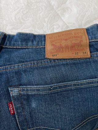 Pantalón Levi's azul talla modelo 511