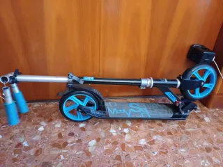 Patinete Oxelo Negro y Azul