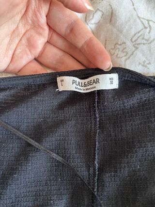Blusa Pull&Bear negra talla L.